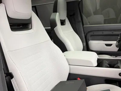 2025 لاند روفر ديفيندر اوكتا