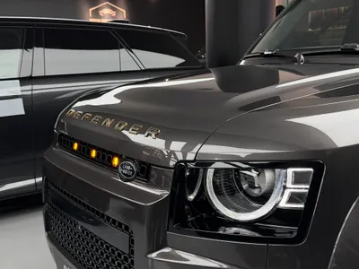 2025 لاند روفر ديفيندر اوكتا