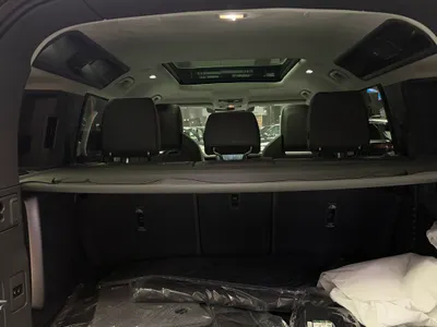 2025 لاند روفر ديفيندر اوكتا