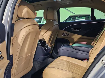 2020 بنتلي كونتيننتل فلاينج سبير الاصدار الاول