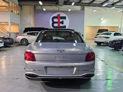 2020 بنتلي كونتيننتل فلاينج سبير الاصدار الاول