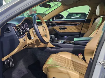 2020 بنتلي كونتيننتل فلاينج سبير الاصدار الاول