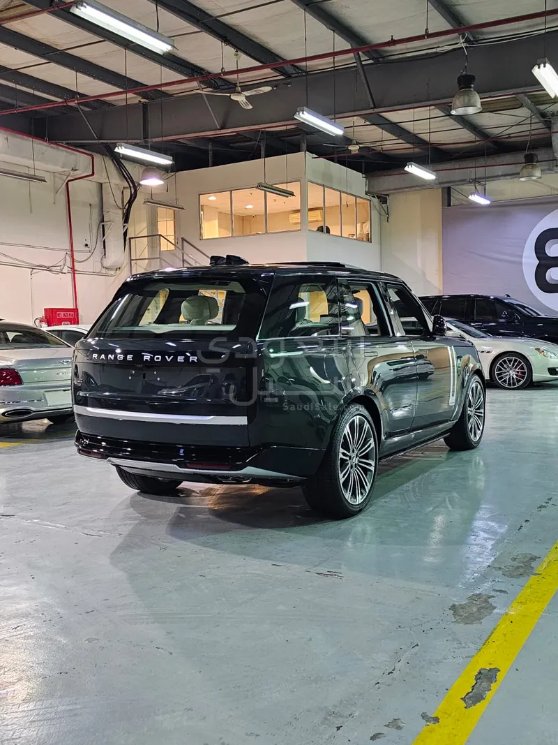 2025 لاند روفر رينج روفر اوتوبيوغرافي