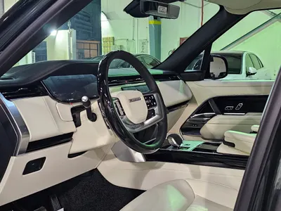 2025 لاند روفر رينج روفر اوتوبيوغرافي