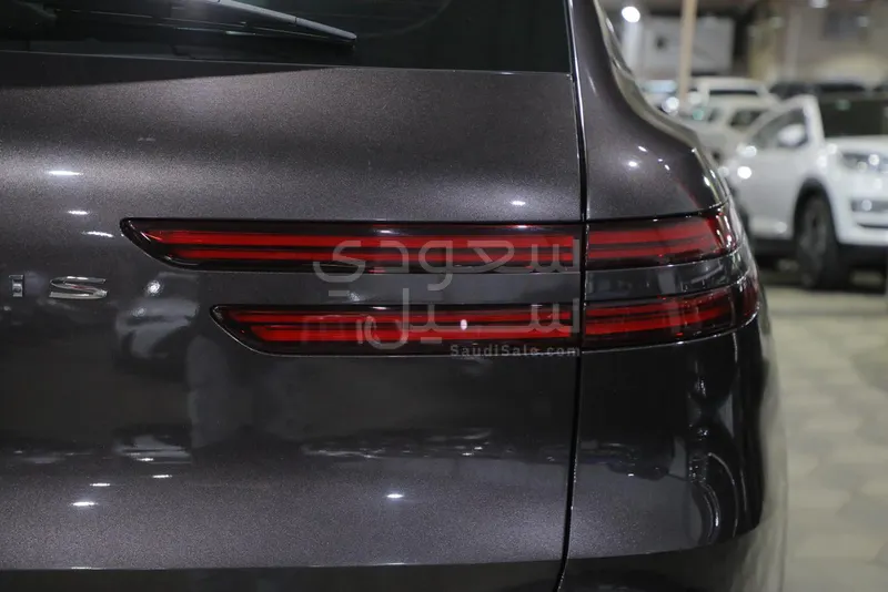 2024 جينيسيس جي في 70