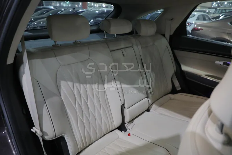 2024 جينيسيس جي في 70