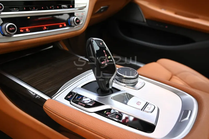 2021 بي ام دبليو الفئة السابعة 730 إل أي