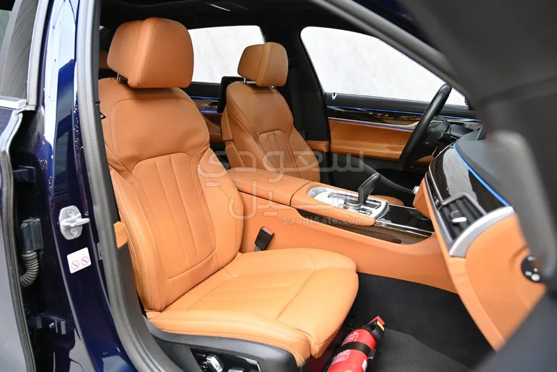 2021 بي ام دبليو الفئة السابعة 730 إل أي