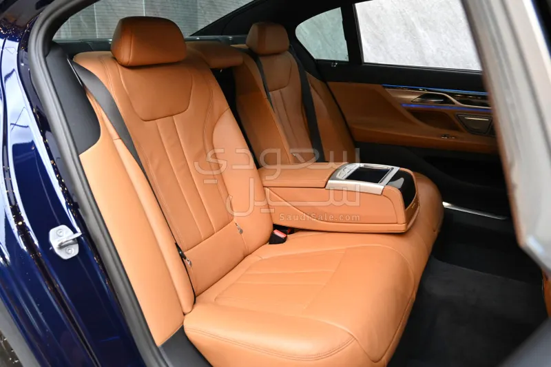 2021 بي ام دبليو الفئة السابعة 730 إل أي