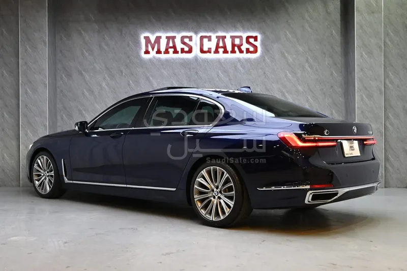 2021 بي ام دبليو الفئة السابعة 730 إل أي