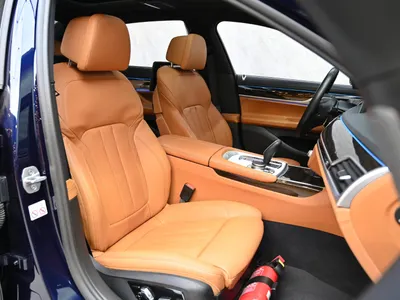 2021 بي ام دبليو الفئة السابعة 730 إل أي