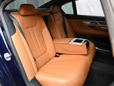 2021 بي ام دبليو الفئة السابعة 730 إل أي