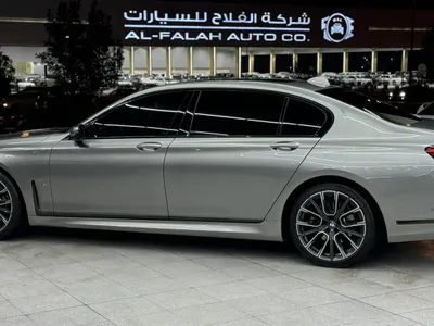 2021 بي ام دبليو الفئة السابعة 730 إل أي