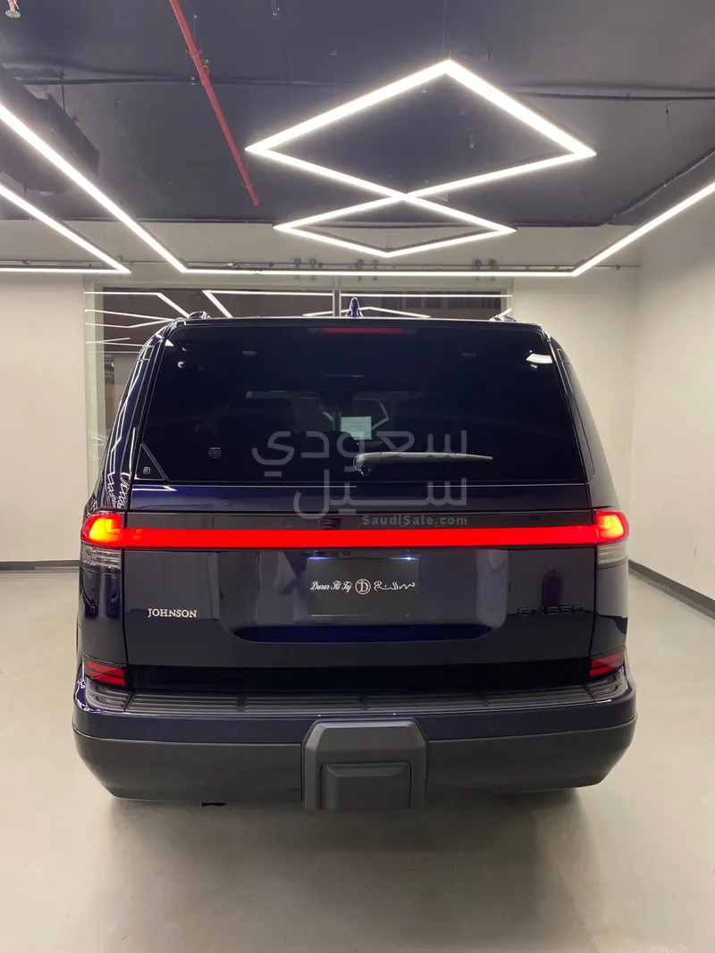 2025 لكزس جي إكس 550