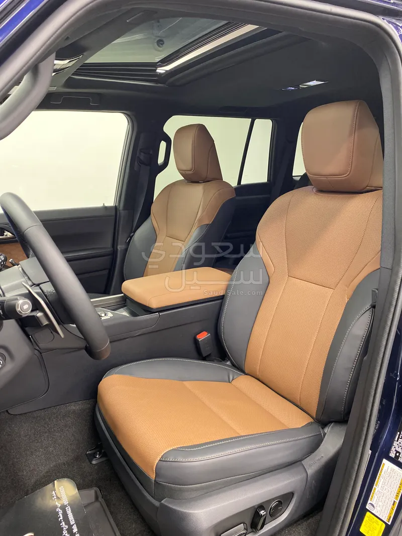 2025 لكزس جي إكس 550