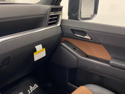 2025 لكزس جي إكس 550