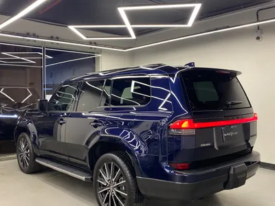 2025 لكزس جي إكس 550