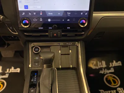 2025 لكزس جي إكس 550