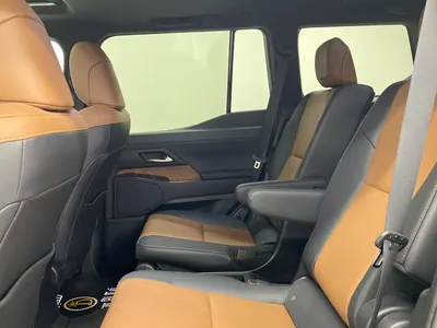 2025 لكزس جي إكس 550