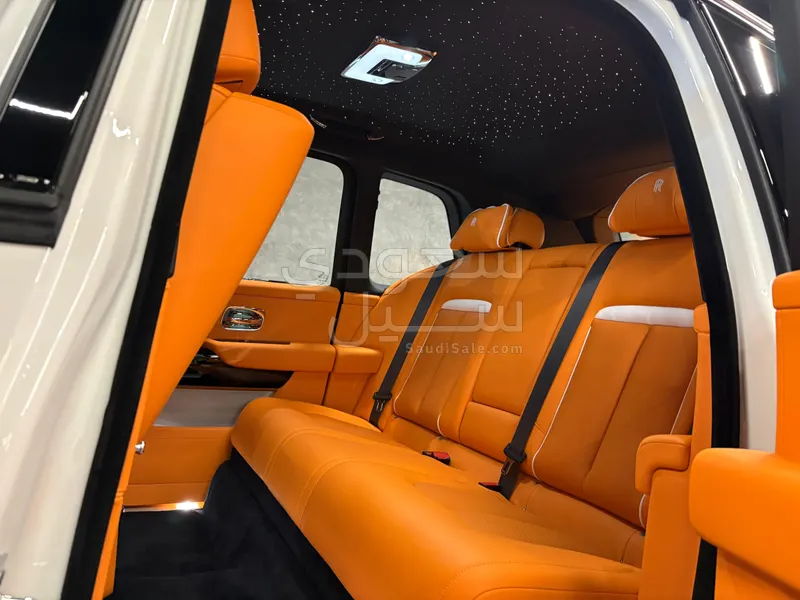 2026 رولز رويس كولينان سلفر بادج