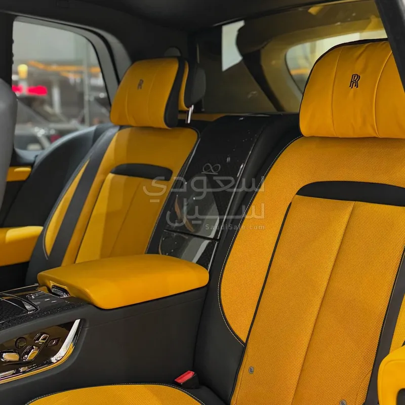 2022 رولز رويس كولينان بلاك بادج