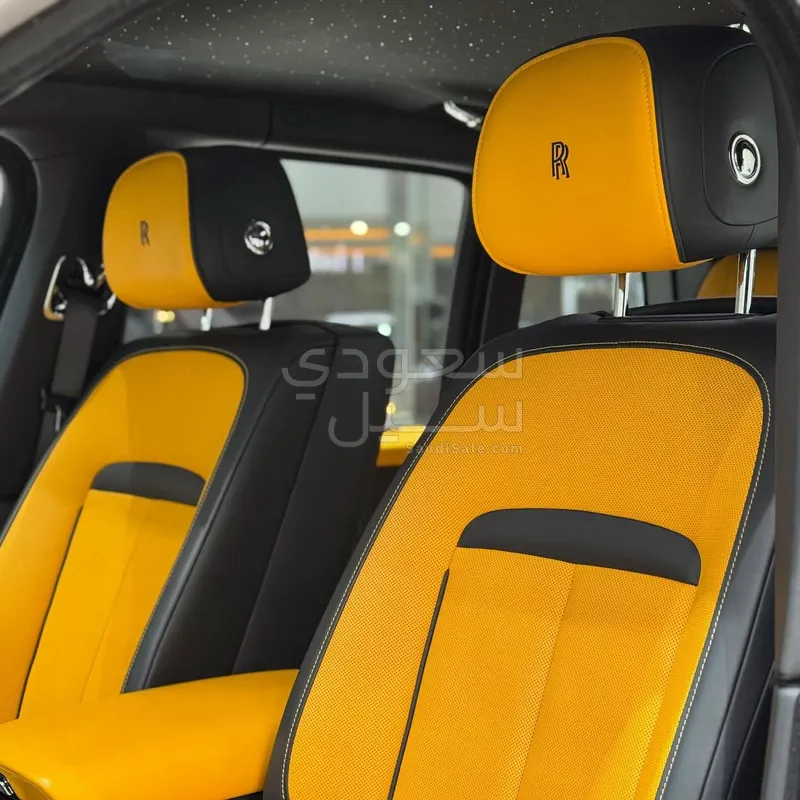 2022 رولز رويس كولينان بلاك بادج