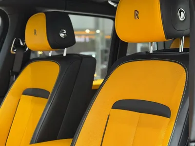 2022 رولز رويس كولينان بلاك بادج