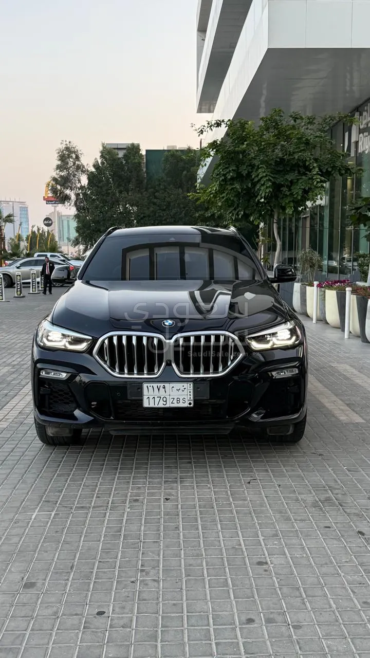 2021 بي ام دبليو الفئة اكس 6