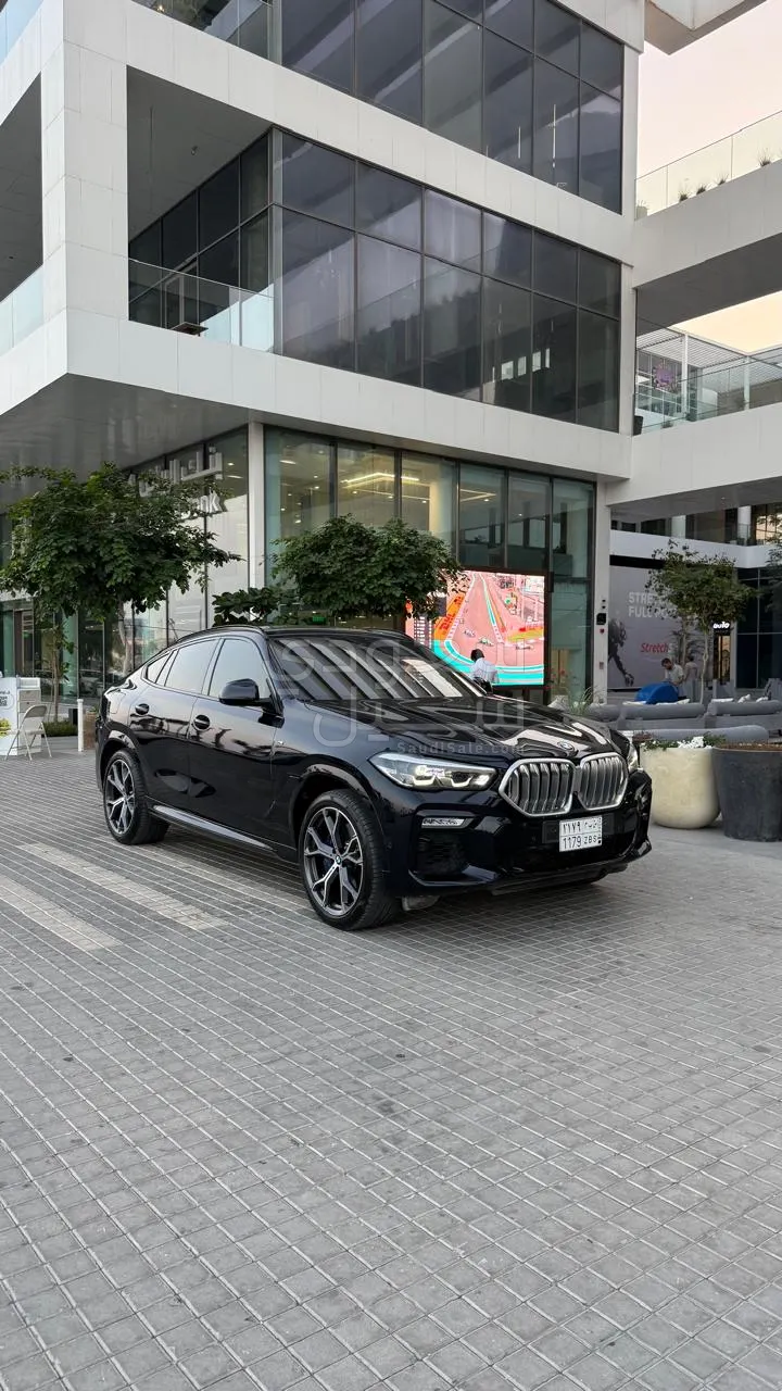 2021 بي ام دبليو الفئة اكس 6