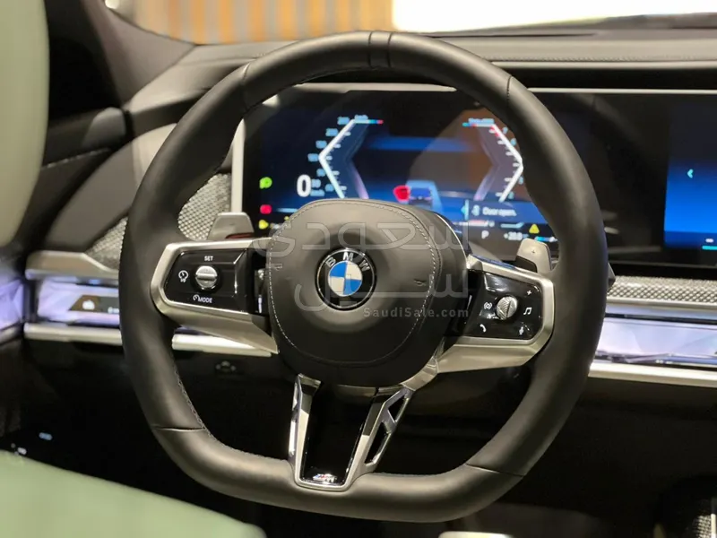 2026 بي ام دبليو الفئة السابعة 735أي