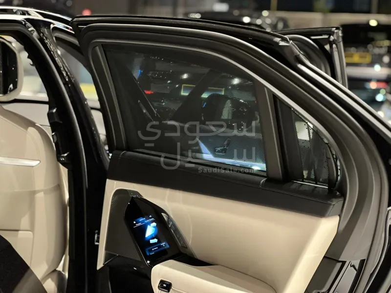 2026 بي ام دبليو الفئة السابعة 735أي