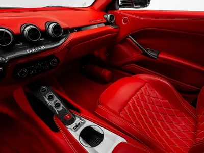 2017 فيراري اف 12 بيرلينيتا