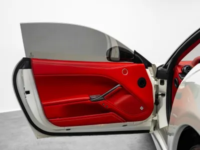 2017 فيراري اف 12 بيرلينيتا