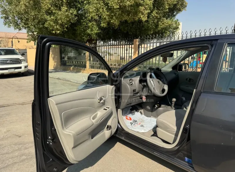 2021 نيسان صني