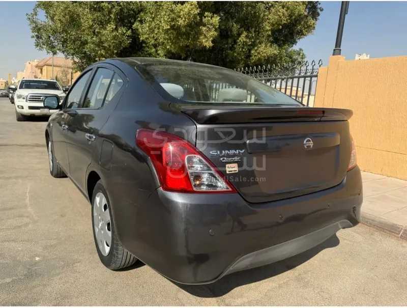 2021 نيسان صني