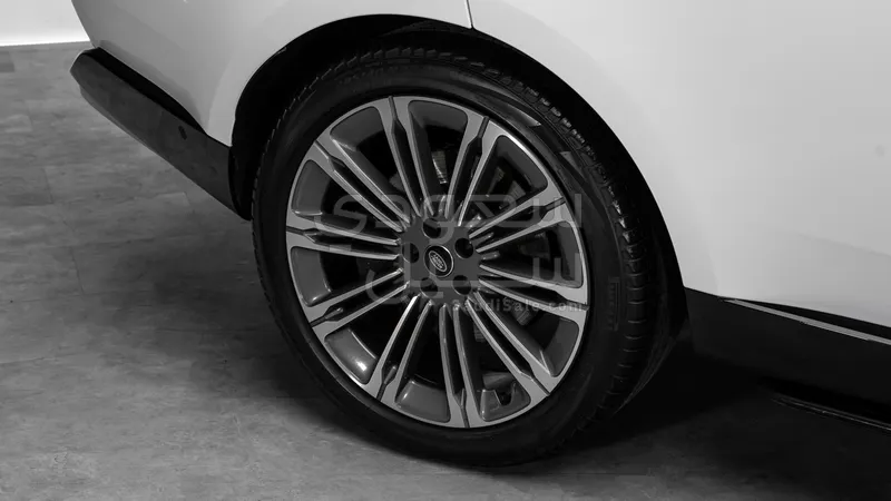 2023 Land Rover Range Rover HSE