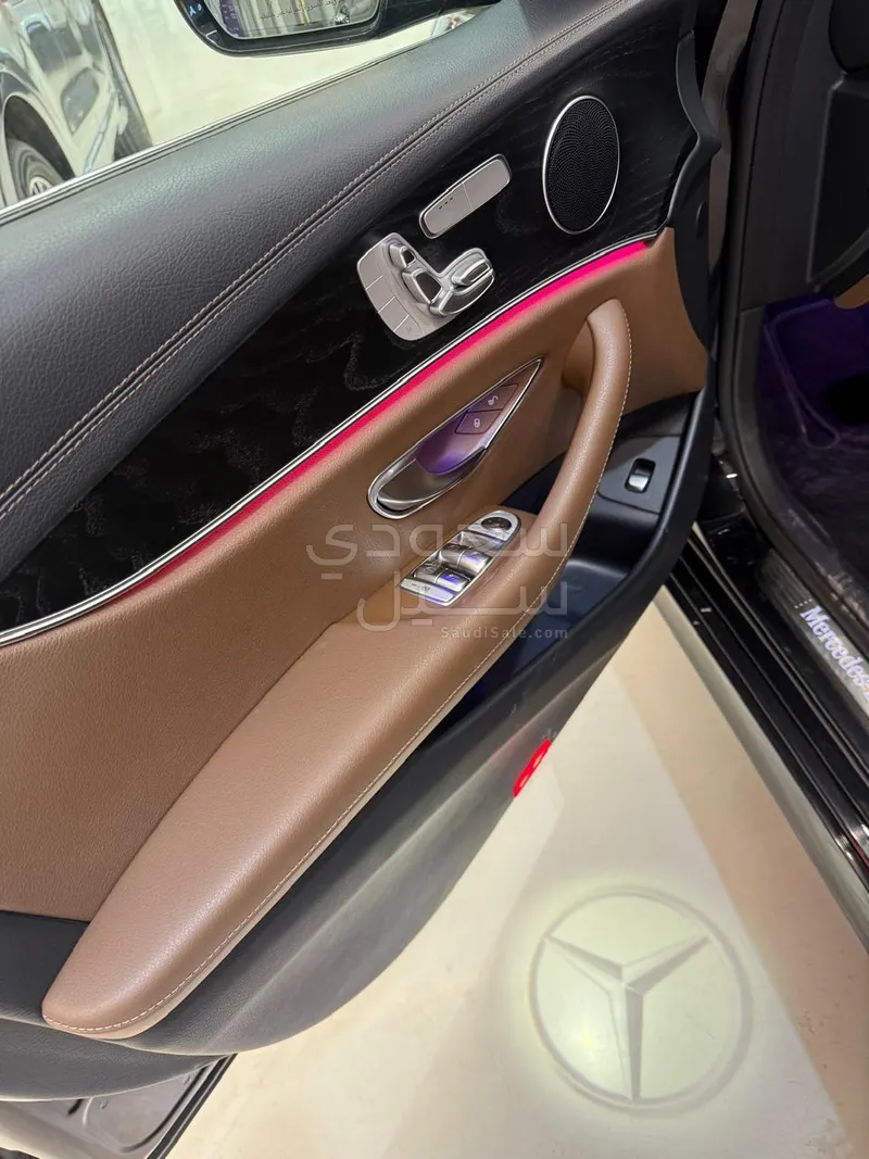 2022 مرسيدس - بنز إي 300