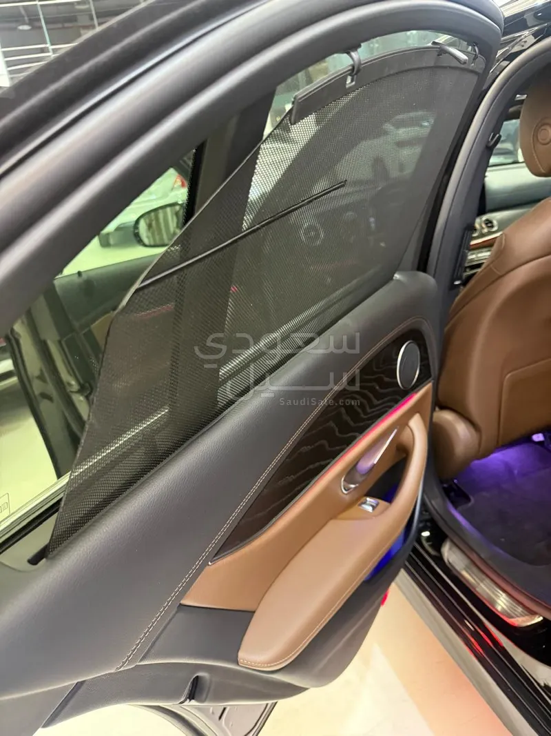 2022 مرسيدس - بنز إي 300