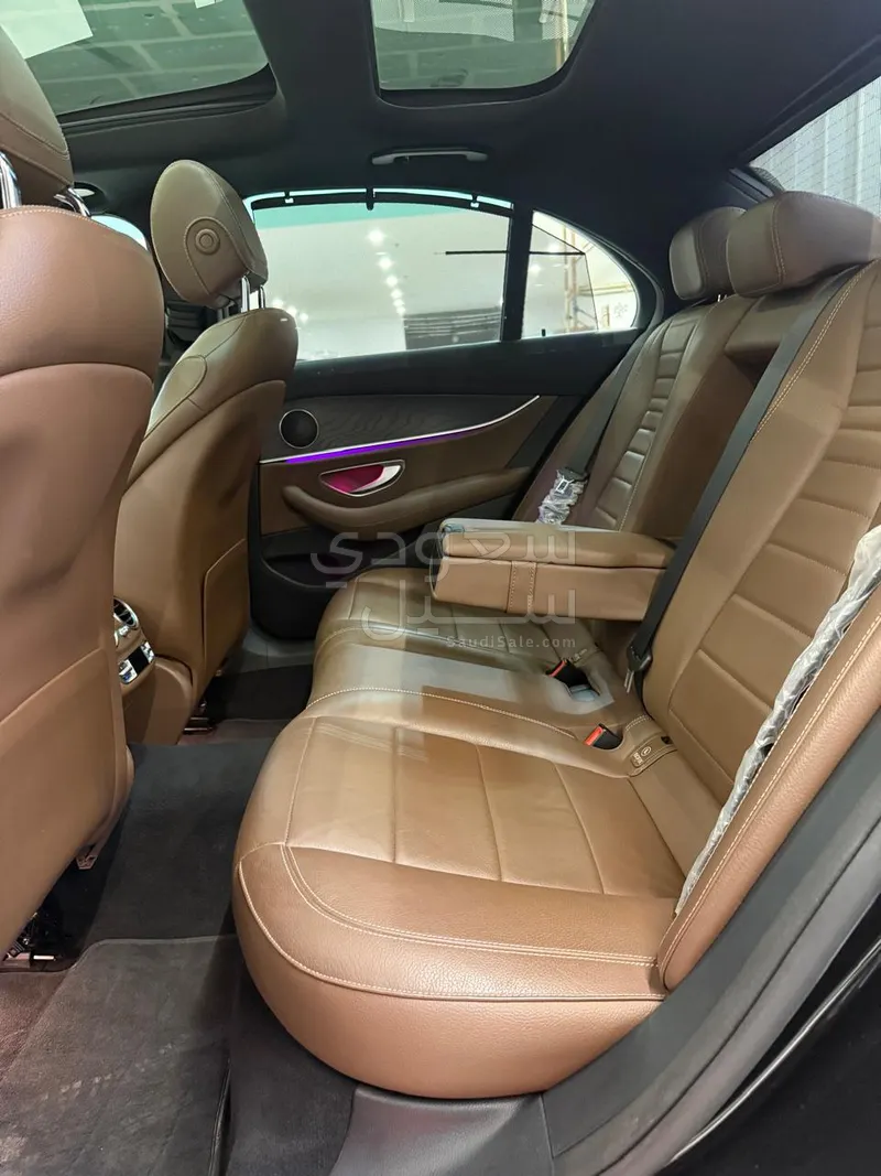 2022 مرسيدس - بنز إي 300