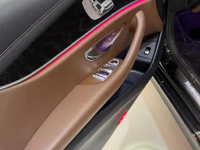 2022 مرسيدس - بنز إي 300