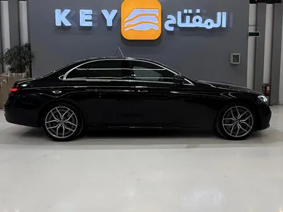 2022 مرسيدس - بنز إي 300