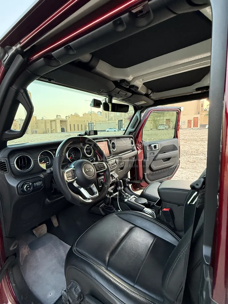 2022 جييب رانجلر صحارى