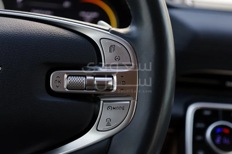 2021 جينيسيس جي في 80