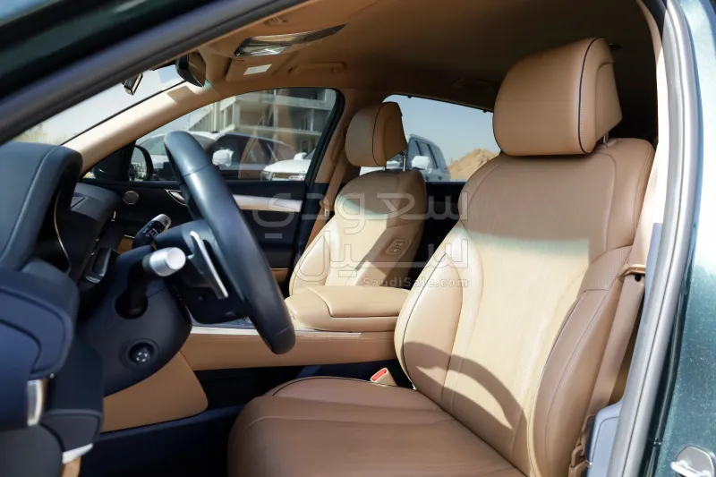 2021 جينيسيس جي في 80