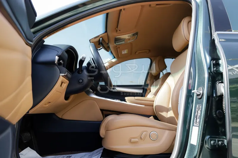 2021 جينيسيس جي في 80