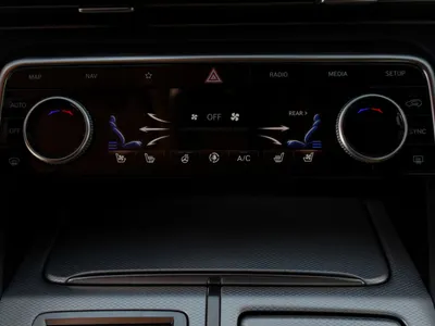 2021 جينيسيس جي في 80