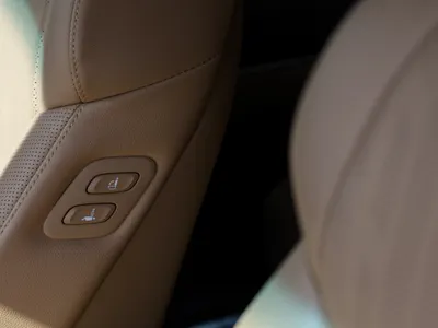 2021 جينيسيس جي في 80