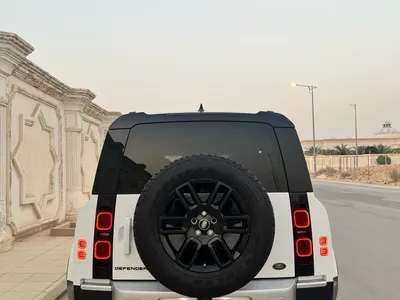 2021 لاند روفر ديفيندر 110