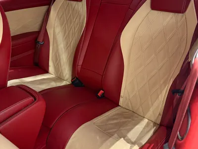 2015 بنتلي جي تي في 8