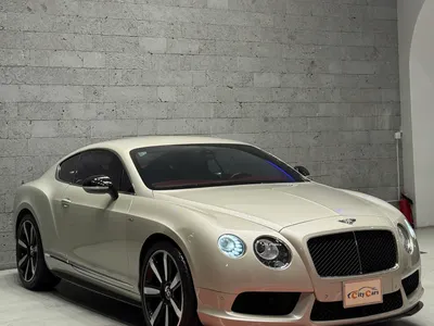 2015 بنتلي جي تي في 8